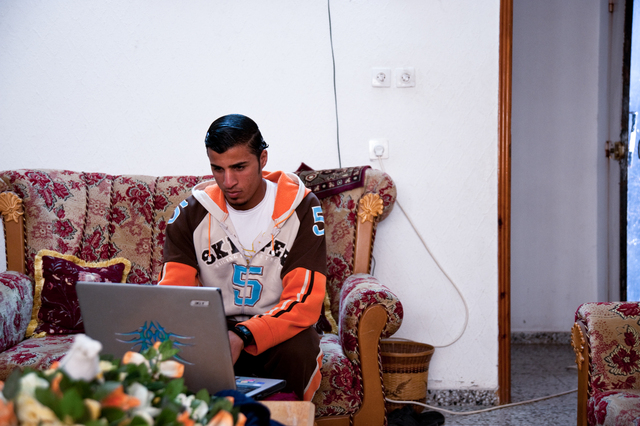 Gaza, Mahmoud Osama Al-Rayashi at home